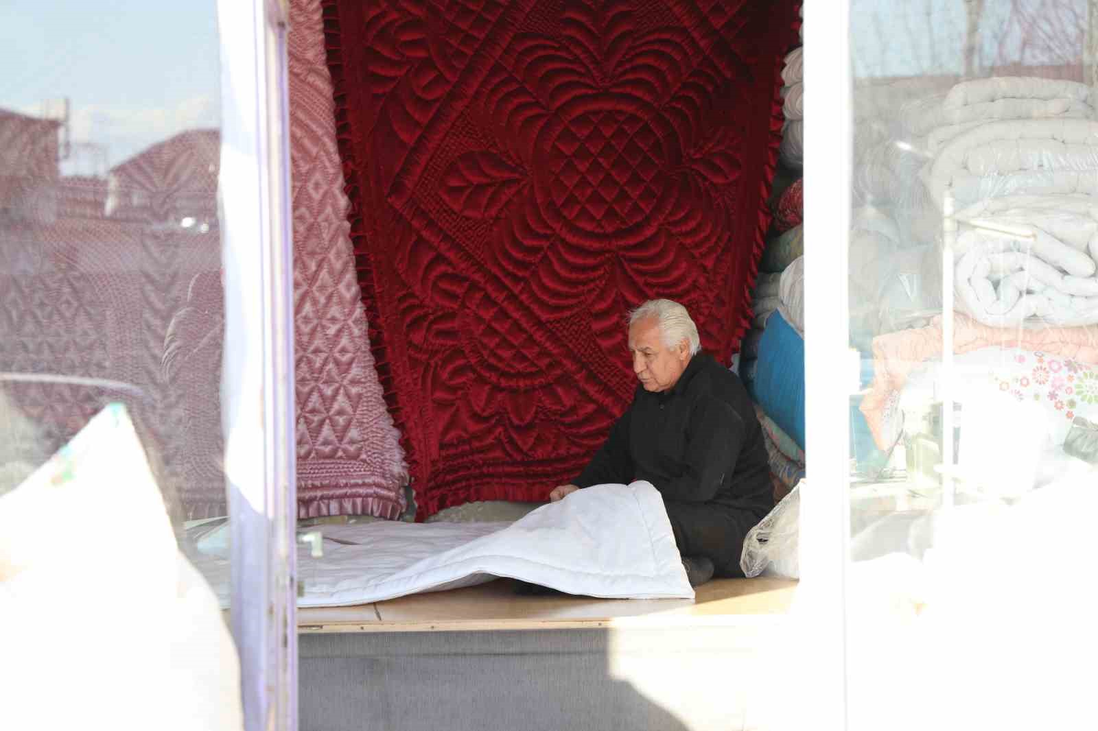 Kahramanmaraş’ta yorgancılık mesleği yok olma tehlikesiyle karşı karşıya 10 kahramanmarasta yorgancilik meslegi yok olma tehlikesiyle karsi karsiya 6 NrLO6tjz
