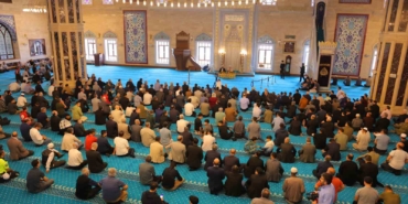 kahramanmarastaki-okul-saldirisinda-hayatini-kaybedenler-icin-mevlit-programi-duzenlendi-vW1ylVb8.jpg