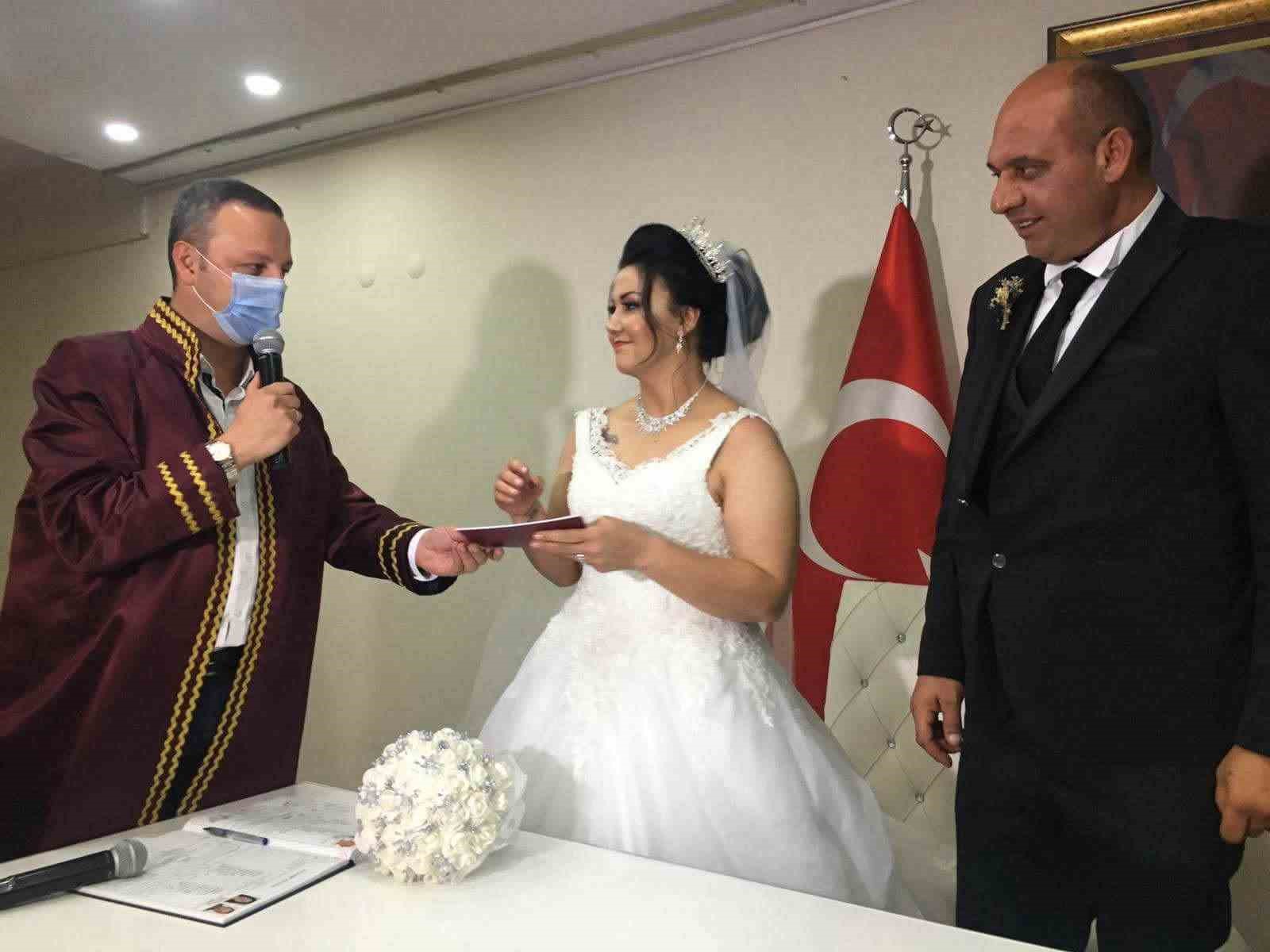 Kahreden tesadüf: 6 yıl önce annesi patates püresinden, kızı ise elma yerken öldü 6 kahreden tesaduf 6 yil once annesi patates puresinden kizi ise elma yerken oldu 2 9nImtiGu