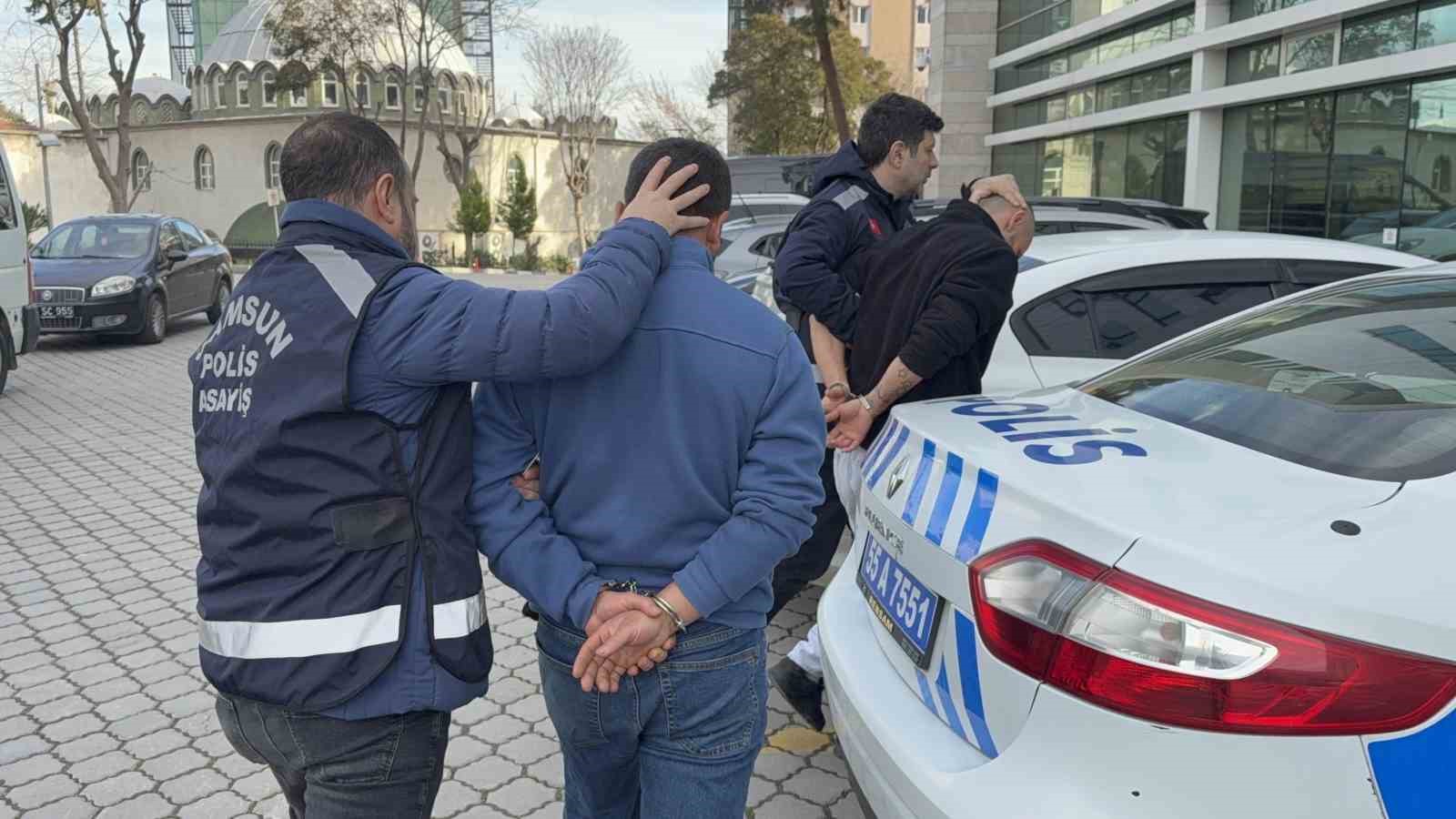 Kahvehanede tartışmada sandalyeden düşen şahıs ağır yaralandı: 1 tutuklama 6 kahvehanede tartismada sandalyeden dusen sahis agir yaralandi 1 tutuklama 2 XF8hHQ42
