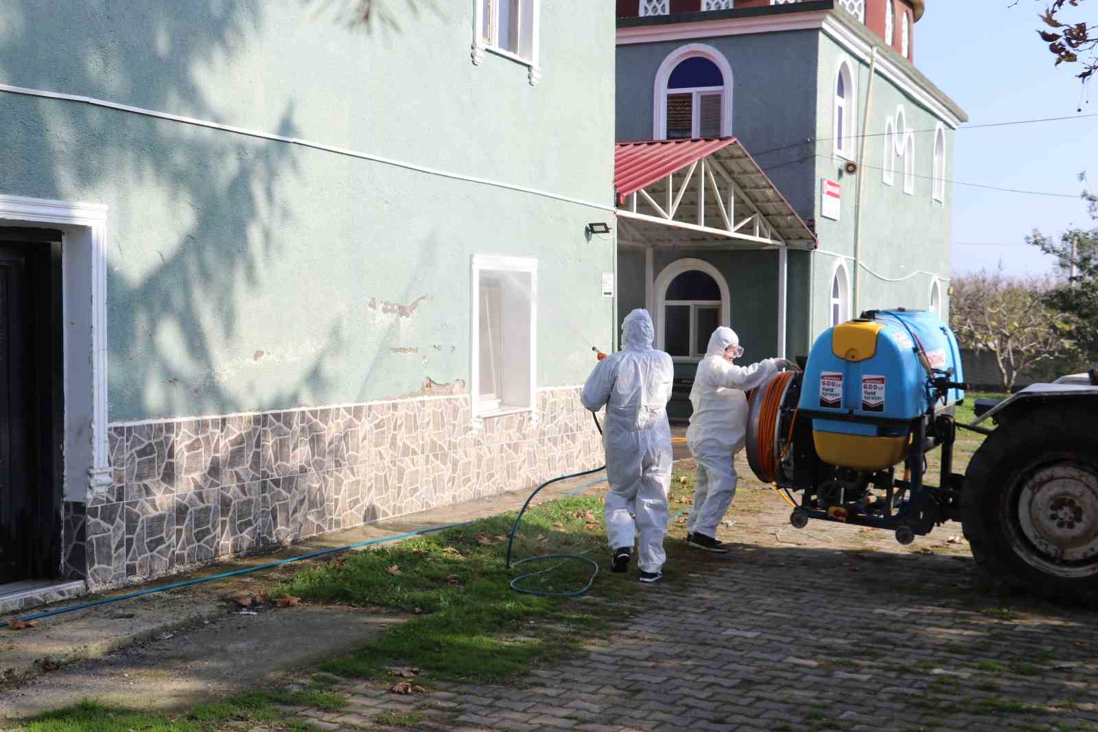 kahverengi kokarca ile mucadele 850 hane 23 kamu alani ve 623 ahir ilaclandi 3