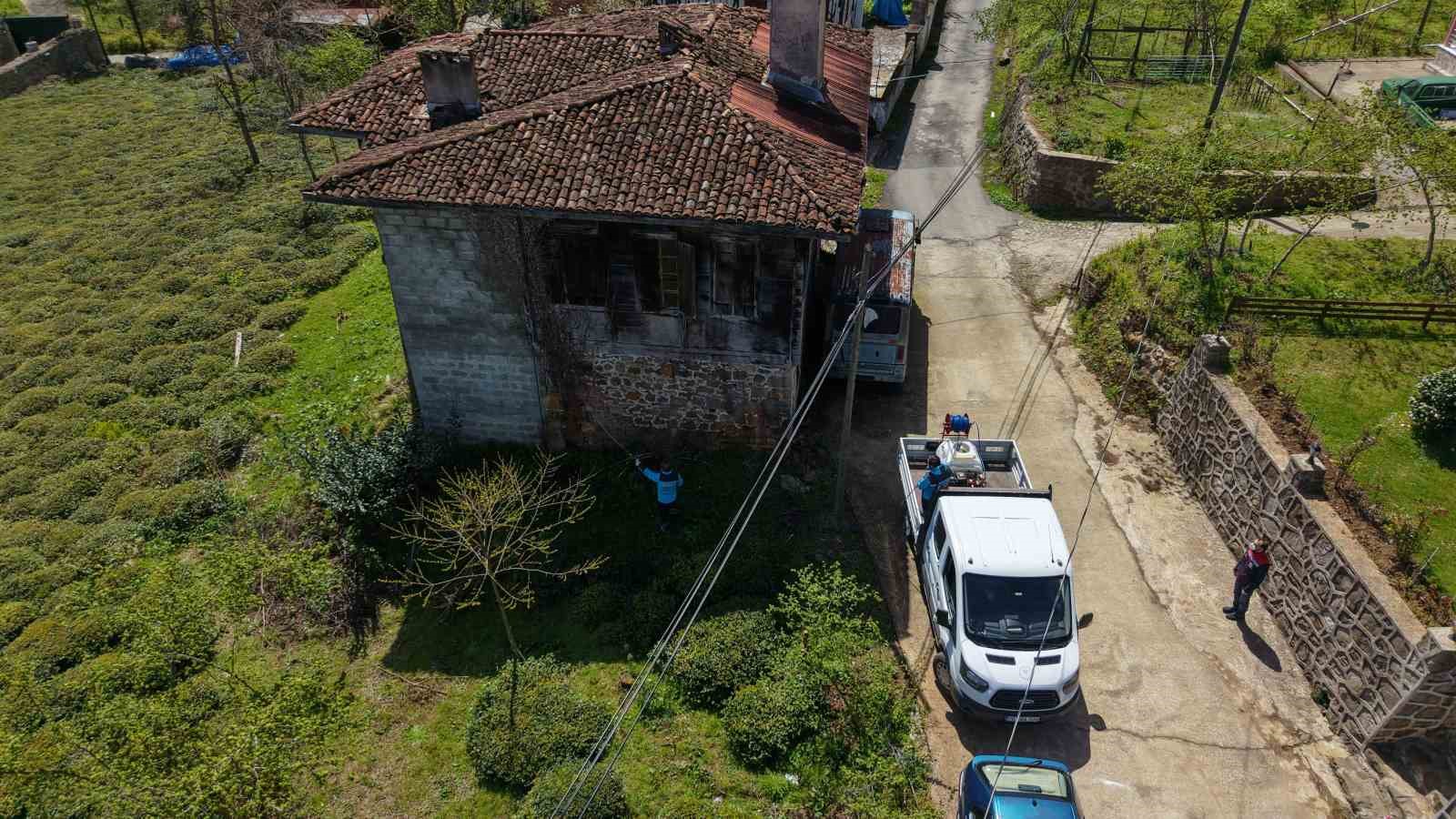 Kahverengi kokarcaya karşı kışlaklardan çıkış öncesi ilaçlama hız kazandı 5 kahverengi kokarcaya karsi kislaklardan cikis oncesi ilaclama hiz kazandi 1 VTqLbWlP