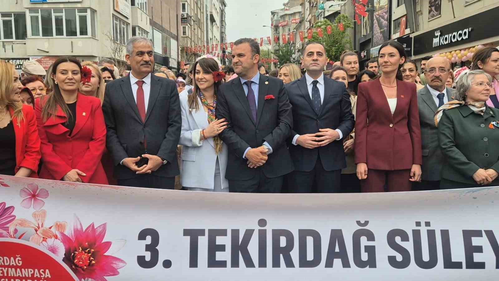 kakava atesi tekirdagi sardi bahari danslarla karsiladilar 4 B1QQRph5
