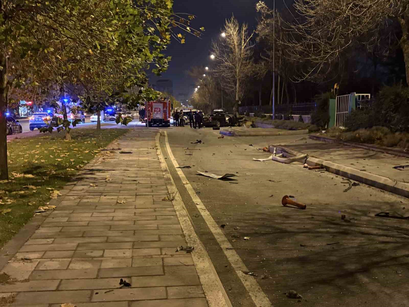 kaldirima carpan otomobil 200 metre savruldu 1 olu 1 agir yarali 4 1MkQVmk9