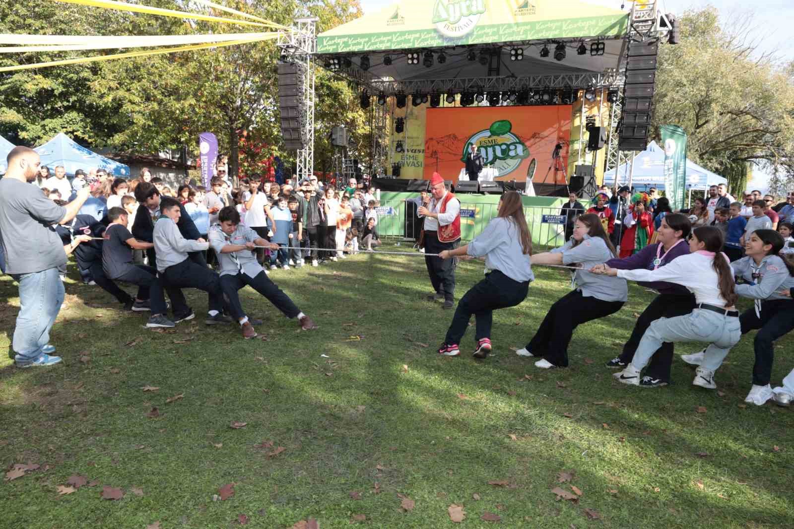 kalitesiyle unlu esme ayvasi festivalle gorucuye cikti 4 w5vwGizF