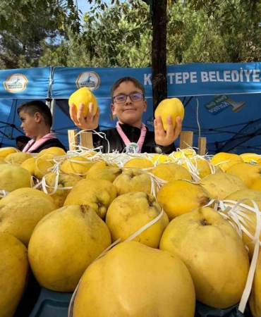 kalitesiyle-unlu-esme-ayvasi-festivalle-gorucuye-cikti-FThvGB94.jpg