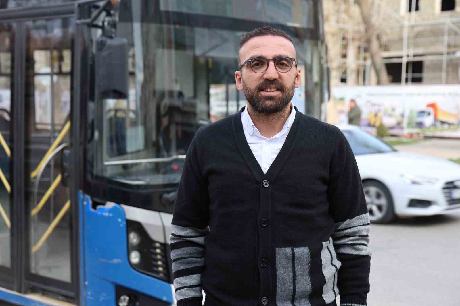 kalp krizi geciren yolcuyu hastaneye yetistiren kahraman sofor konustu otobusumuze binen her yolcu bize 21XIMCCh