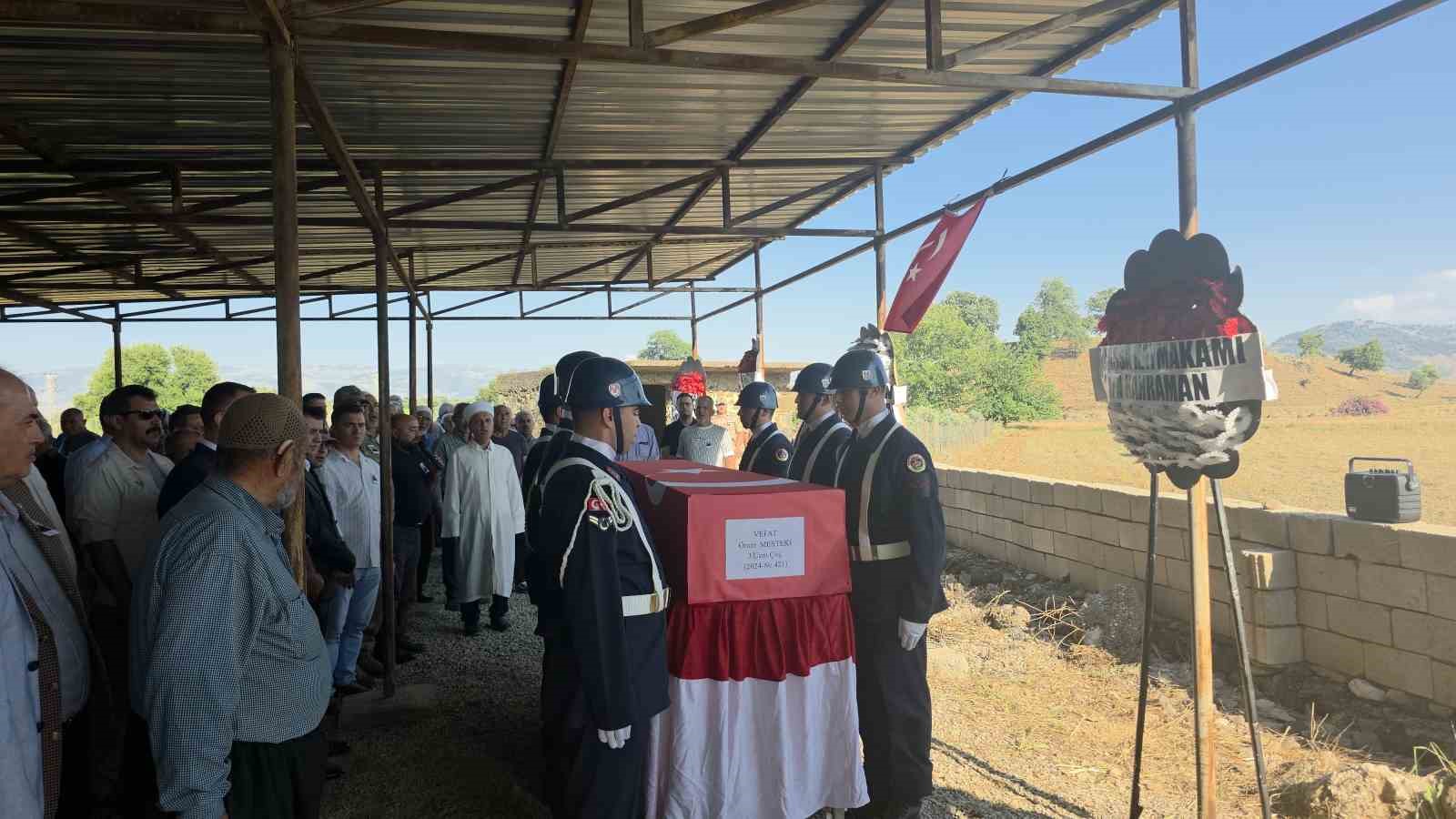 Kalp krizi geçirerek vefat eden uzman çavuş son yolculuğuna uğurlandı 9 kalp krizi gecirerek vefat eden uzman cavus son yolculuguna ugurlandi 5 hehYmfuH