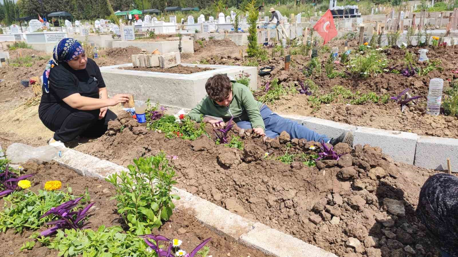 kalp krizi vakasina giden ambulansin anahtari kayboldu cagrilan ikinci ambulansla goturuldugu hastanede oldu 2 iZ47gBam