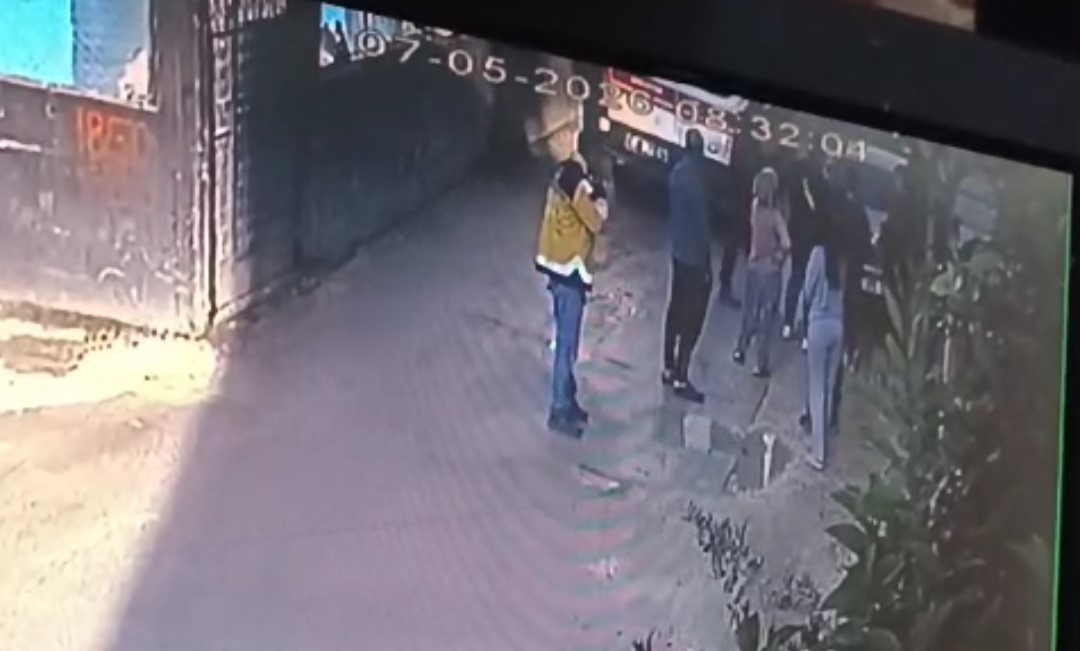 kalp krizi vakasina giden ambulansin anahtari kayboldu cagrilan ikinci ambulansla goturuldugu hastanede oldu 5 nNaHB98L