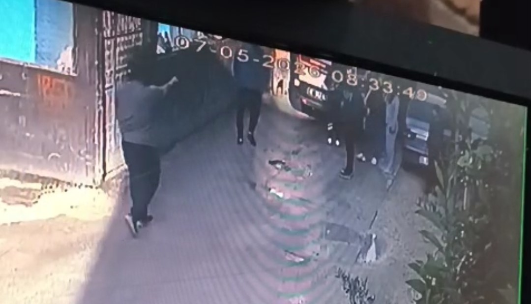 kalp krizi vakasina giden ambulansin anahtari kayboldu cagrilan ikinci ambulansla goturuldugu hastanede oldu 6 I3brlgcn