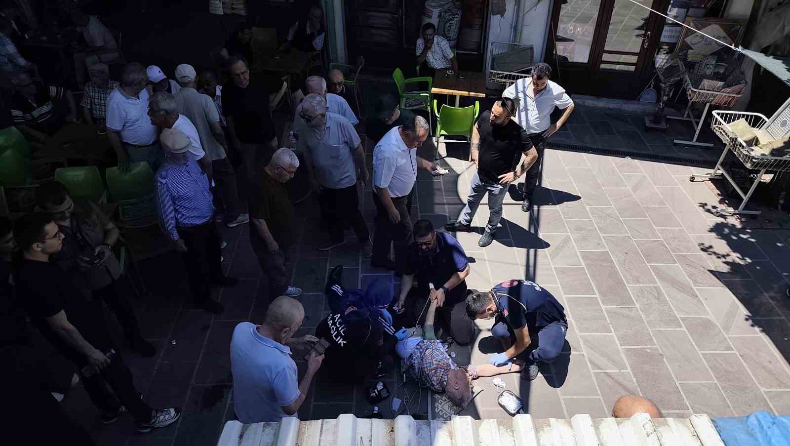 kalp krizinden olen arkadasinin cenazesinde kalp krizi gecirdi 0