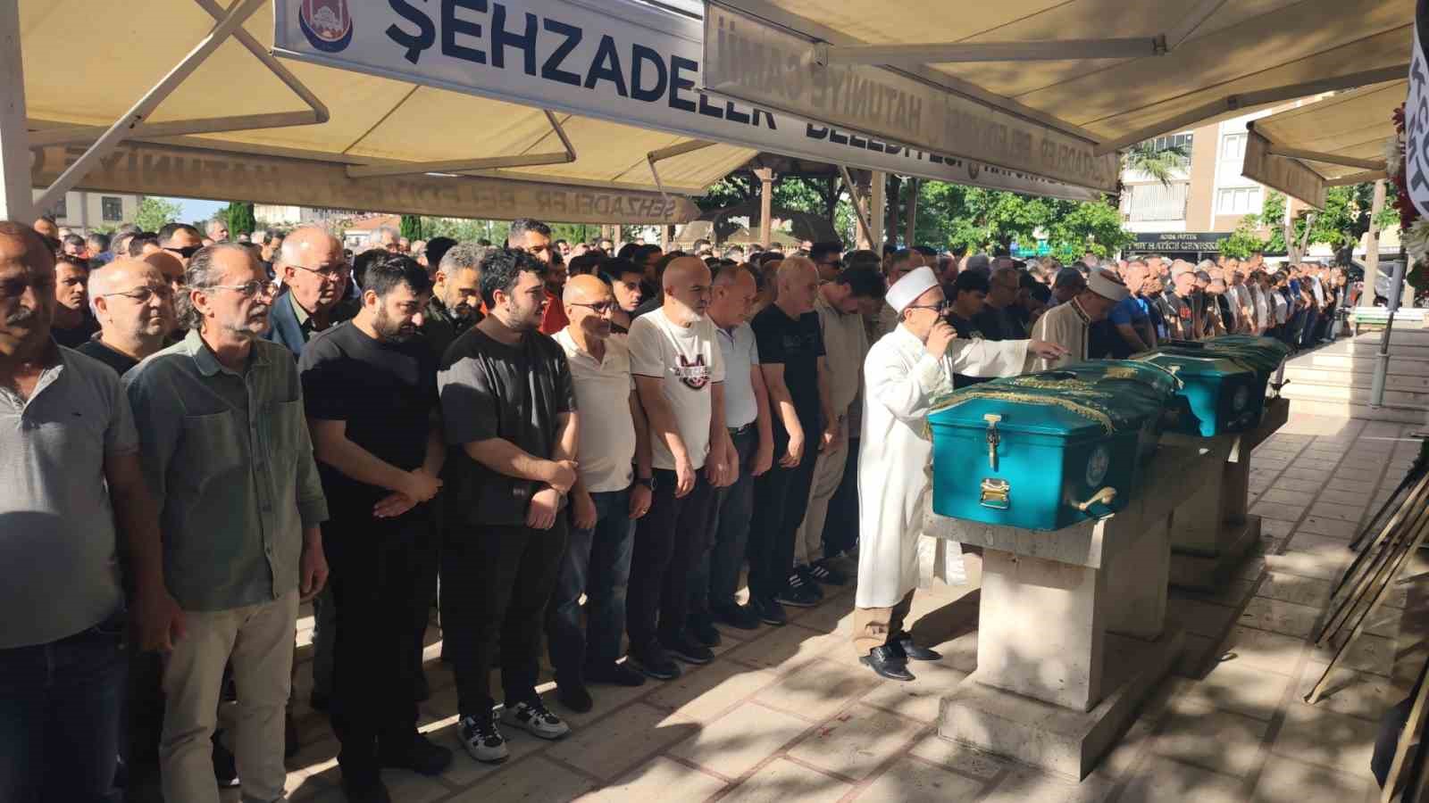 kalp masaji yaptigi arkadasinin ardindan o da oldu 3 W8XTc5rz