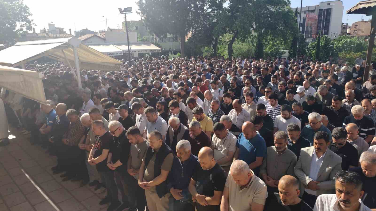 kalp masaji yaptigi arkadasinin ardindan o da oldu 5 nAlY9Lkc