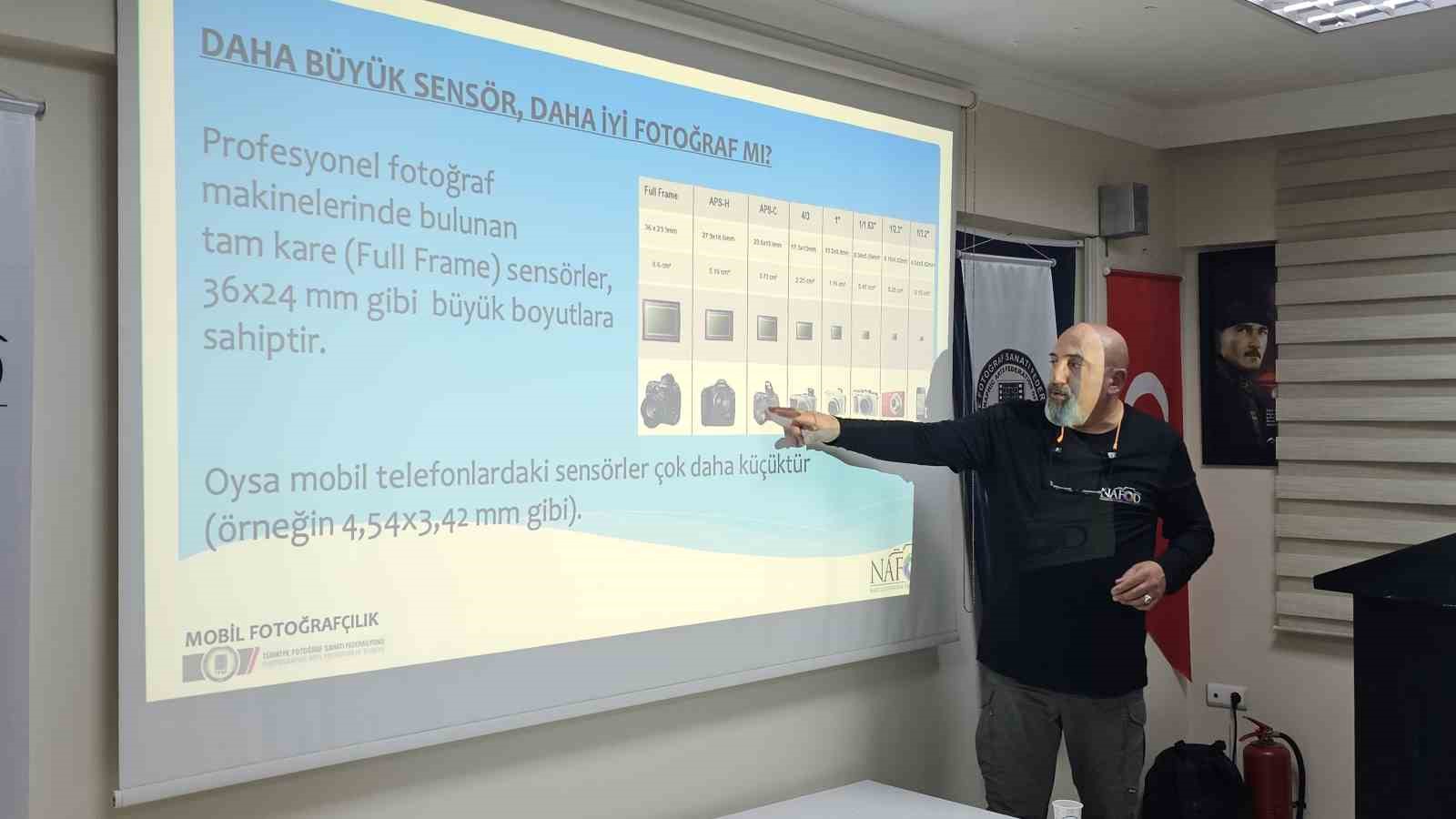 Kameralar cebe girdi: Fotoğraf tutkunlarına cep telefonu eğitimi veriliyor 4 kameralar cebe girdi fotograf tutkunlarina cep telefonu egitimi veriliyor 0 wYw6gDU1