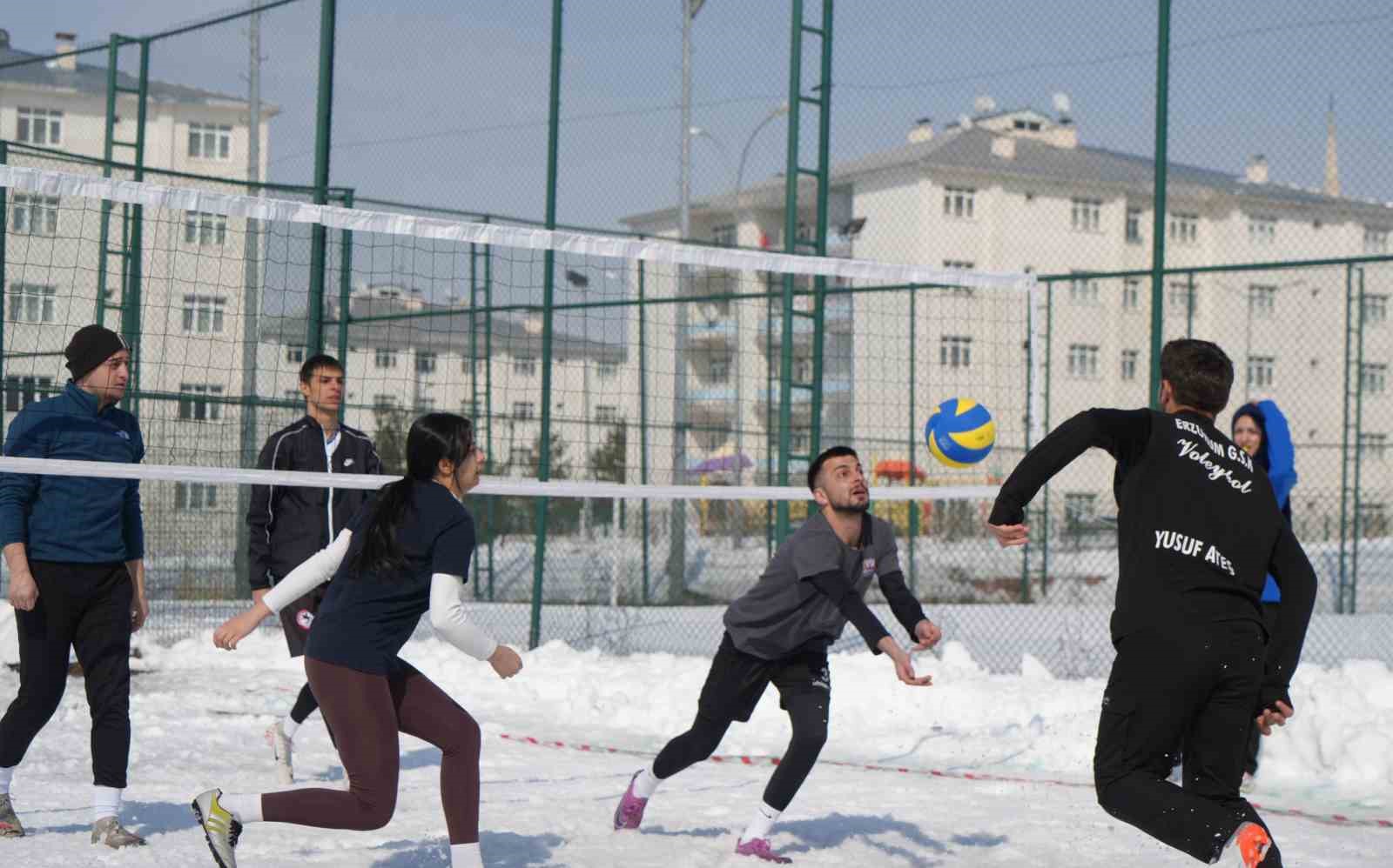 kampuste kar voleybolu heyecani 2 i3wYTbz6