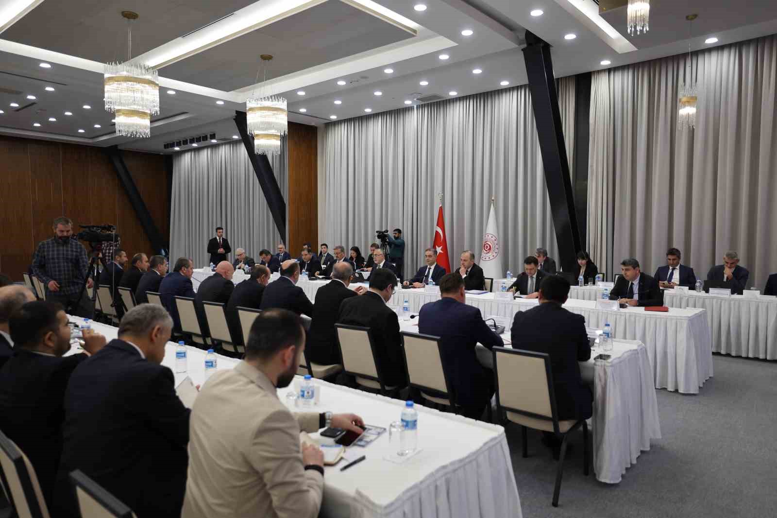 kamu personeli danisma kurulu bakan isikhanin baskanliginda toplandi 2 qUI4qtdz