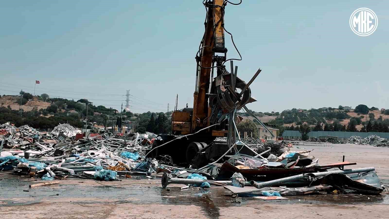 kamudan toplanan hurdalar mke tesislerinde silah ve muhimmata donusturuluyor 1 lHEeBVjC