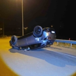 kamyon-ve-otomobile-carpan-arac-takla-atti-2-yarali-854cJSm6.jpg