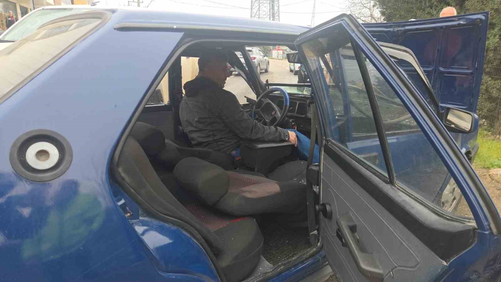 kamyonet ters yonden gelen otomobile carpti 3 bvn2k4ul