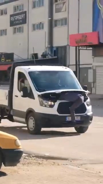 kamyonetin motorunda giden tamirci konustu musteriyi 40 bin liradan kurtardik 6 L2RnDHGt