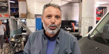 kamyonetin-motorunda-giden-tamirci-konustu-musteriyi-40-bin-liradan-kurtardik-HRZpG7Rn.jpg