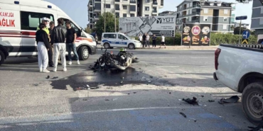 kamyonetle-carpisan-motosikletli-agir-yaralandi-fJkKTEH8.jpg