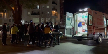 kamyonetle-carpisan-motosikletli-yaralandi-6RVBQ8jj.jpg