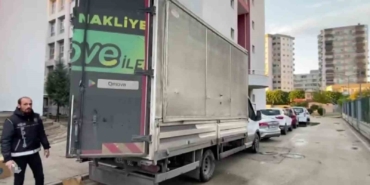 kamyonetten-4-milyon-500-bin-kacak-makaron-cikti-PZ7CBsYh.jpg