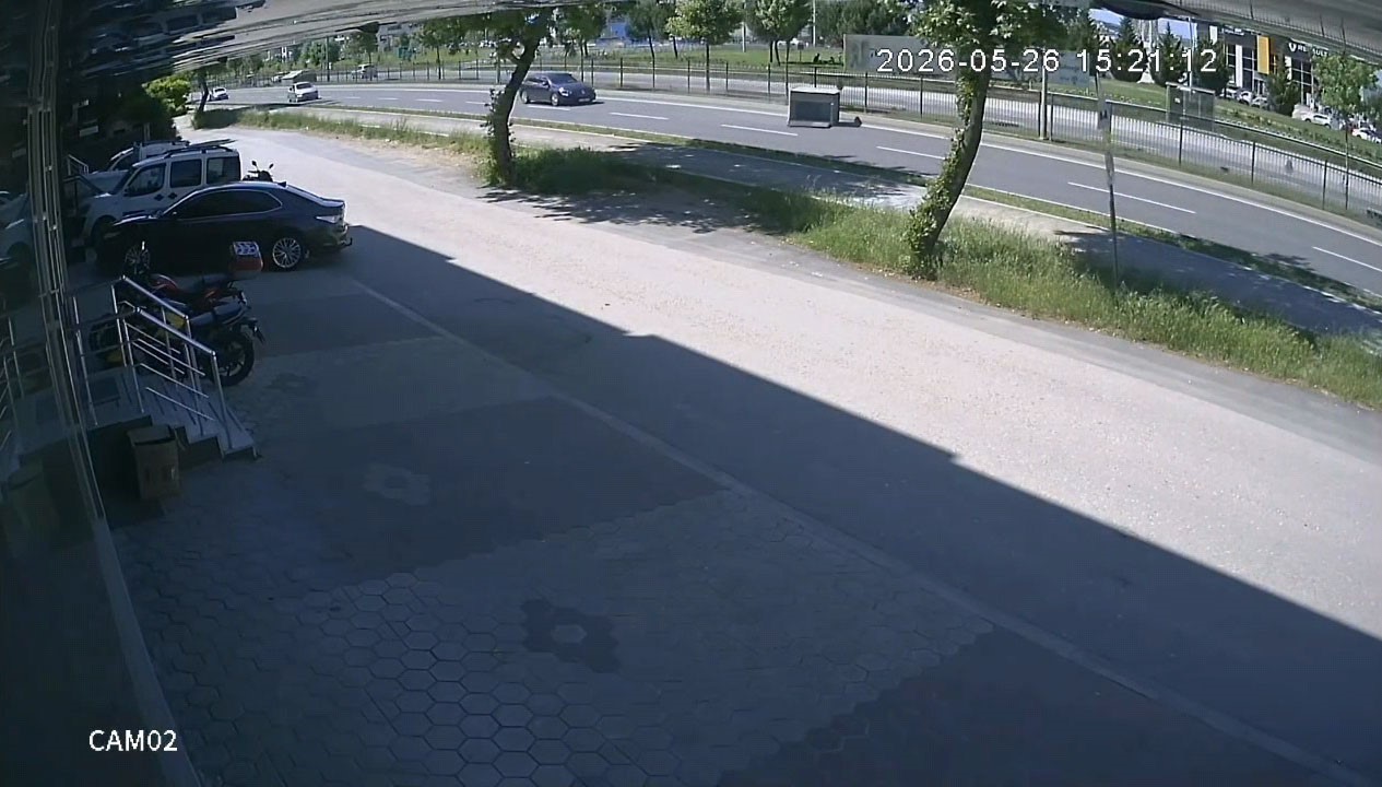 kamyonetten dusen demir kafes faciaya davetiye cikardi 1 RhytgE4Y