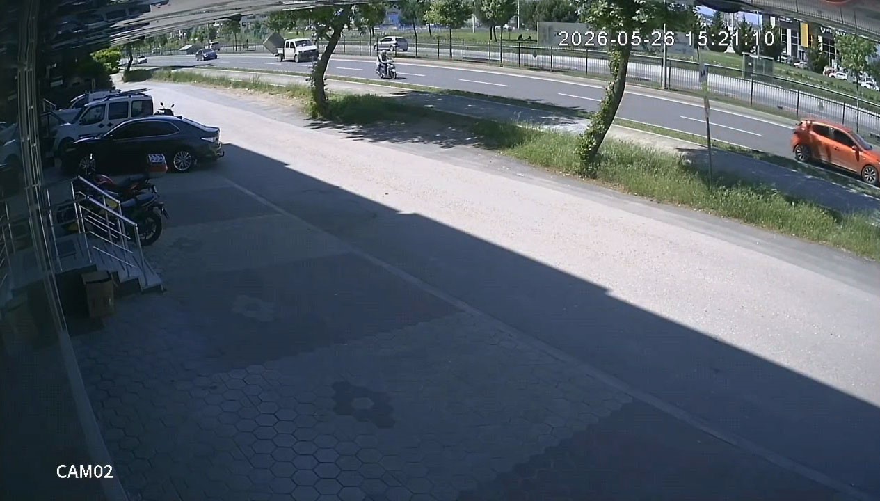 kamyonetten dusen demir kafes faciaya davetiye cikardi 2 LV6WrSJQ