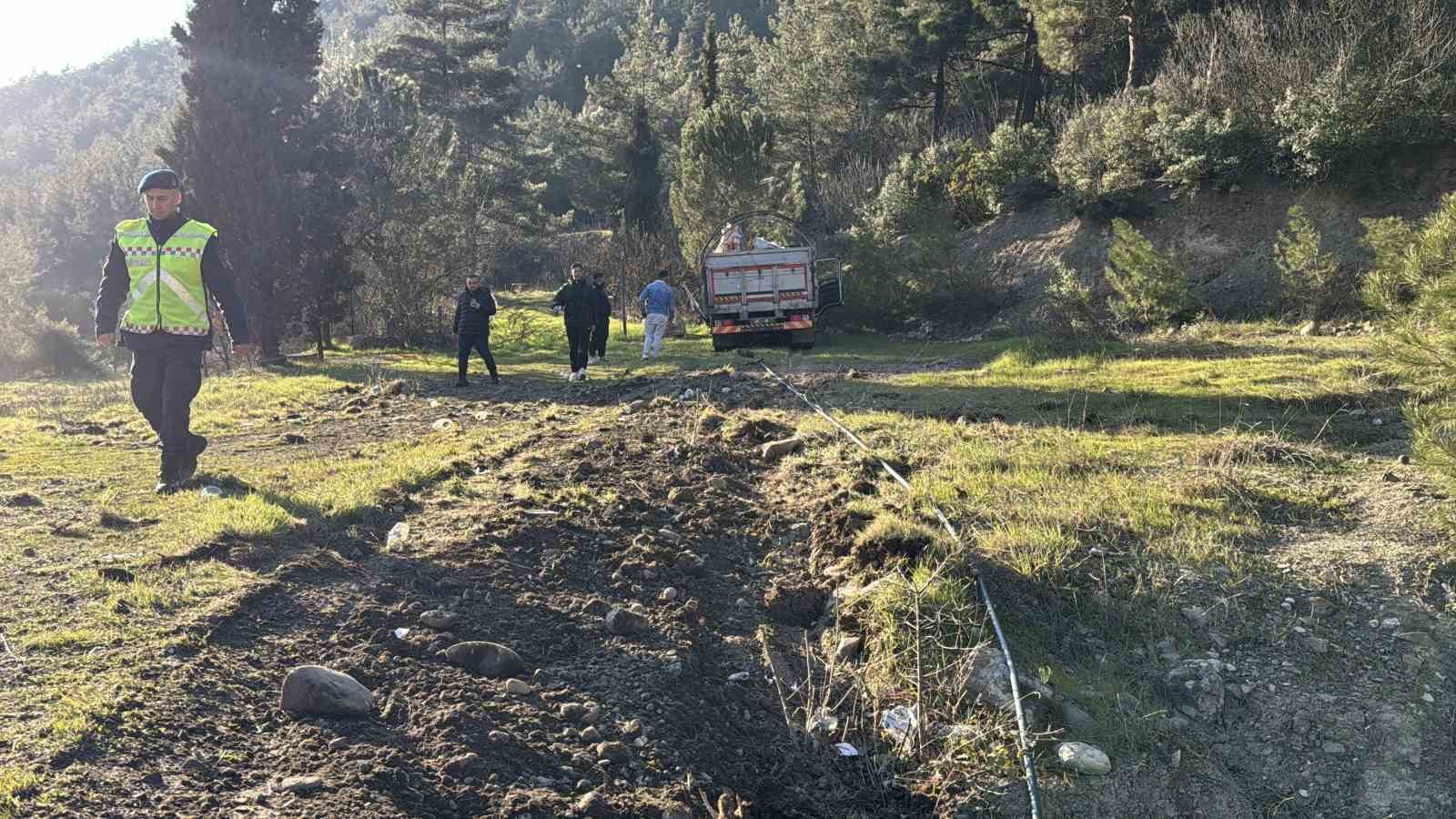 kamyonla carpisan otomobil demir yiginina dondu 1 olu 5 yarali 3 ehagMRMX