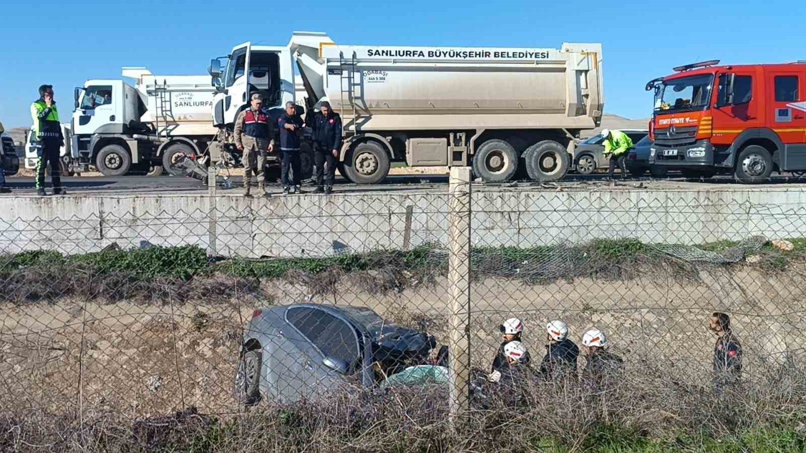 kamyonla carpisan otomobilin surucusu hayatini kaybetti 1 CytGm55K