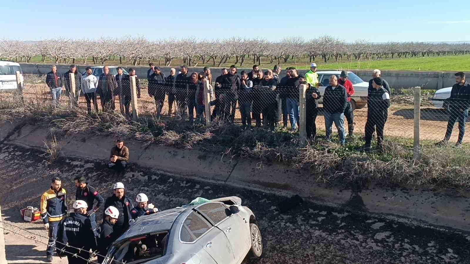 kamyonla carpisan otomobilin surucusu hayatini kaybetti 4 sOjbUBLv
