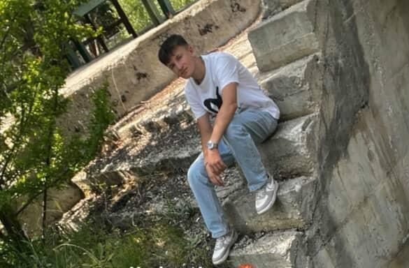 Kamyonun altında kalarak hayatını kaybeden lise öğrencisinin cenazesi teslim alındı 5 kamyonun altinda kalarak hayatini kaybeden lise ogrencisinin cenazesi teslim alindi 1 aOU8uayL