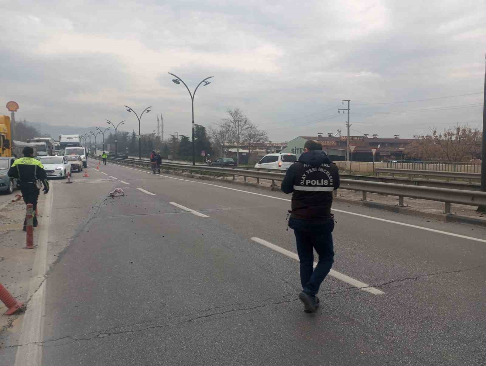 kamyonun carptigi 77 yasindaki yaya hayatini kaybetti 2