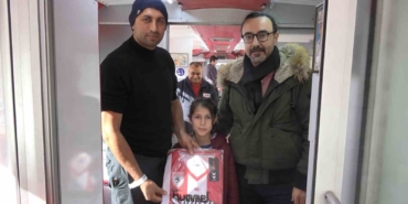 kan-bagislayana-forma-ve-mac-bileti-hediye-cunrt7gz.jpg