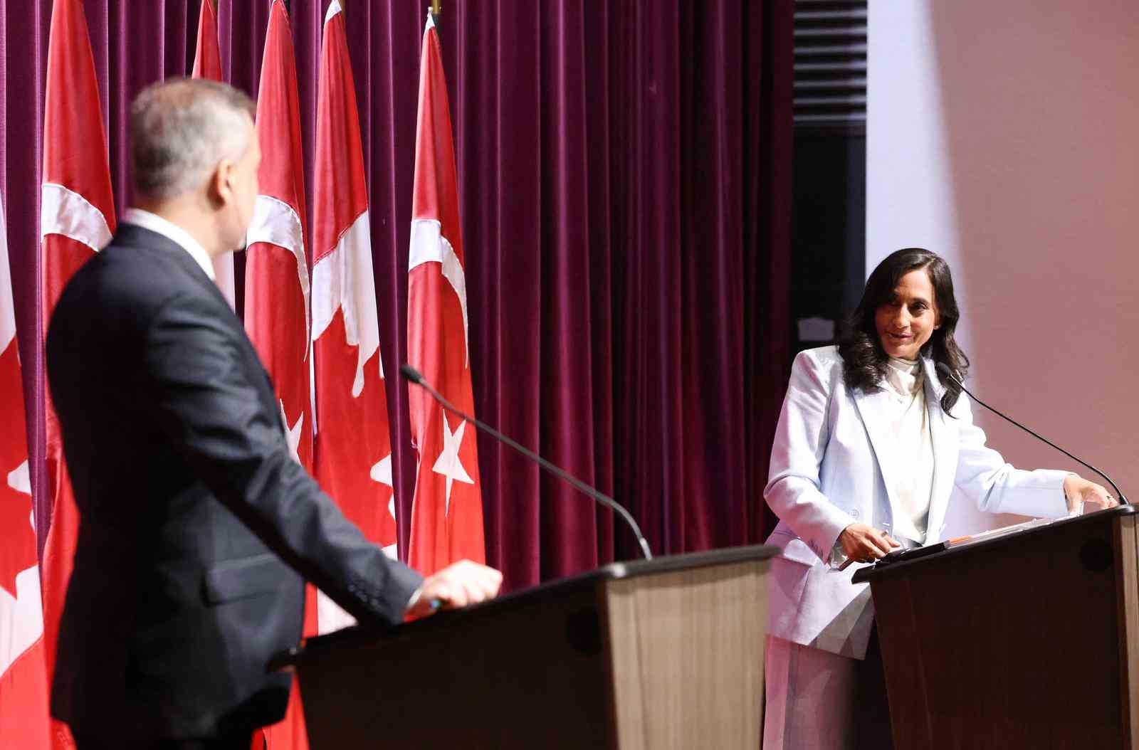 kanada disisleri bakani anand kanada ile turkiye arasindaki dostluk dogru yonde gelismeye devam ediyor DhMlbHIS