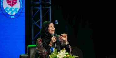 kanadali-yazar-jenny-molendyk-muslumanlik-bana-allahtan-bir-hediye-utRZnq4K.jpg