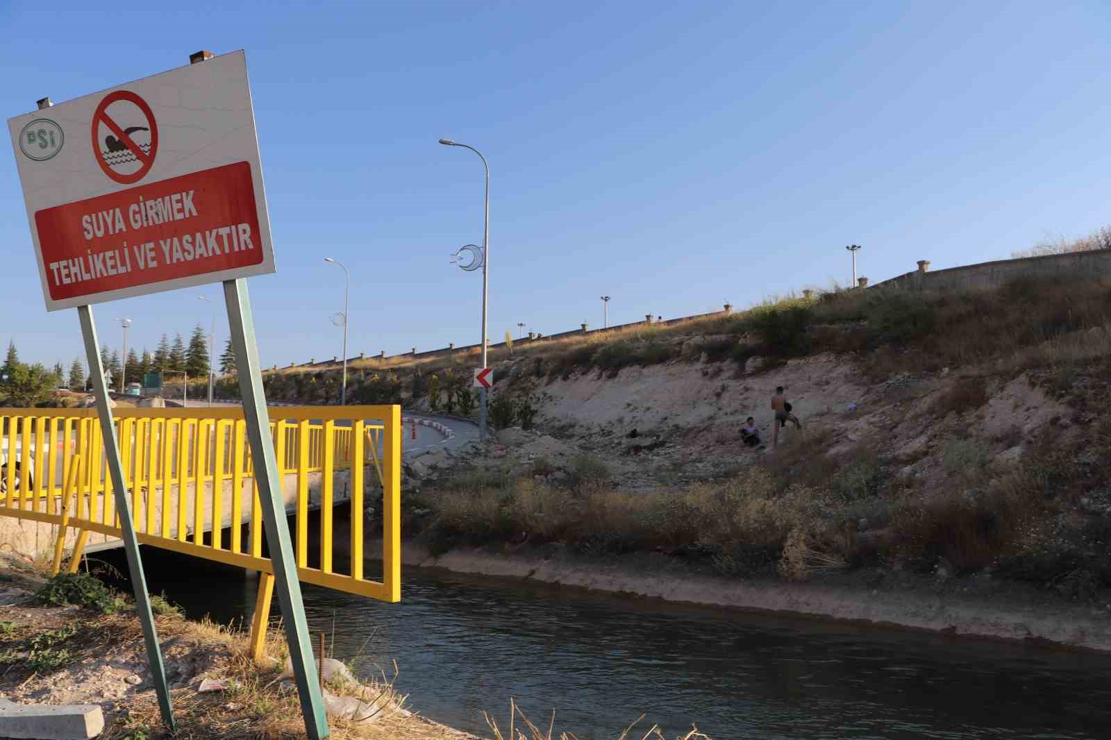 kanalda akintiya kapilan 2 cocugu itfaiye ve afad kurtardi 8 yy2F13cH