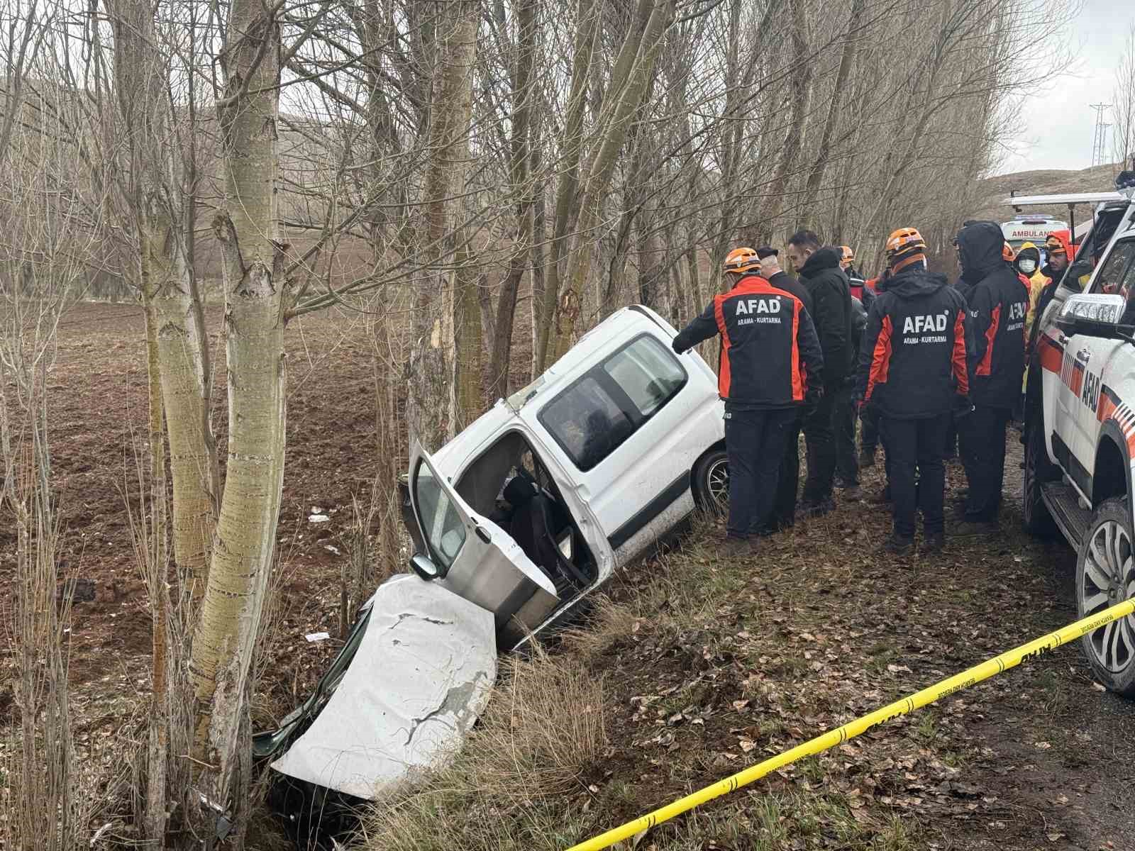 kanser hastasi babasini hastaneye gotururken kaza yapti 3 olu 0 hAG3JMg1