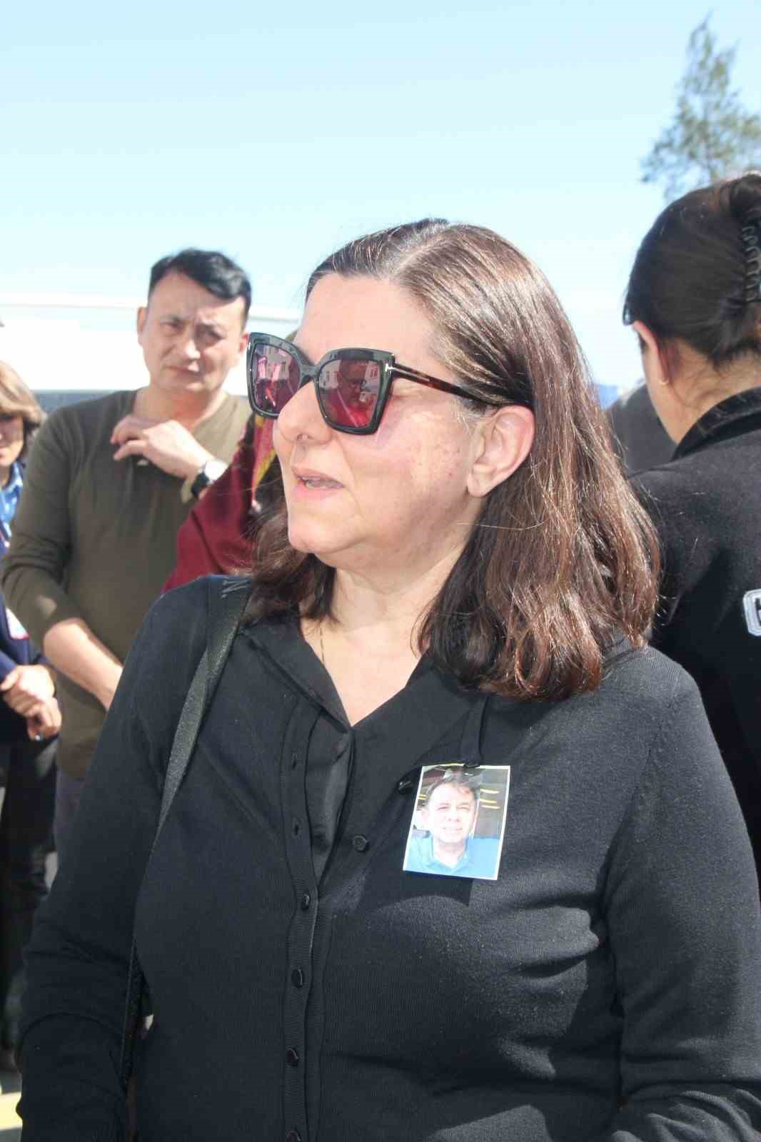 Kanser nedeniyle hayatını kaybeden çocuk doktoru için hastanede tören düzenlendi 8 kanser nedeniyle hayatini kaybeden cocuk doktoru icin hastanede toren duzenlendi 4 fn2XdHbs