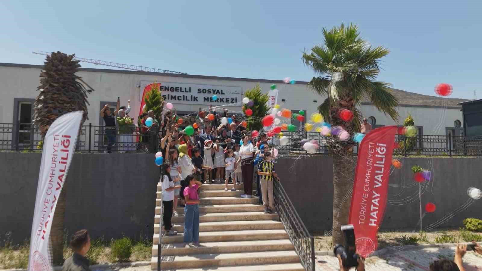 kanser tedavisi goren hulyanin yeni saclari denizin fedakarligiyla hayat buldu 1 K14w6RPf