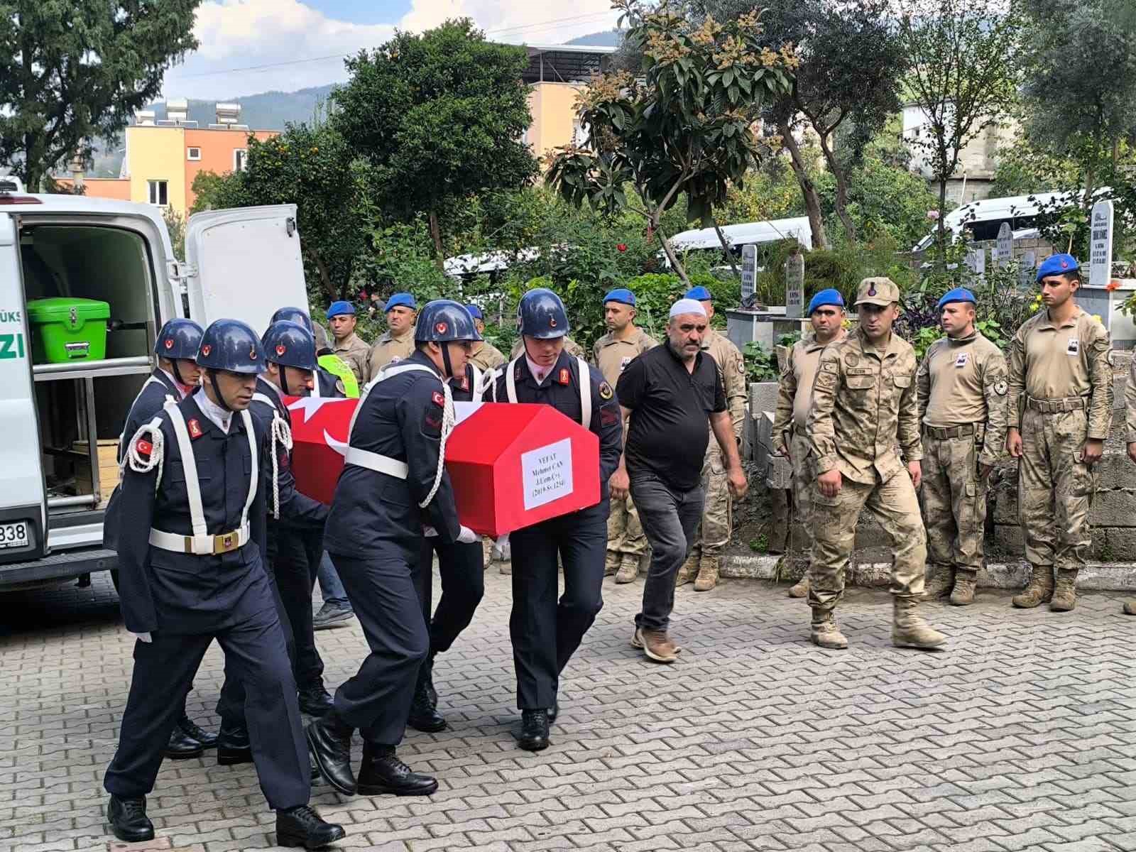 kansere karsi mucadelesini kaybeden uzman cavus son yolculuguna ugurlandi 2 QTizSSWR