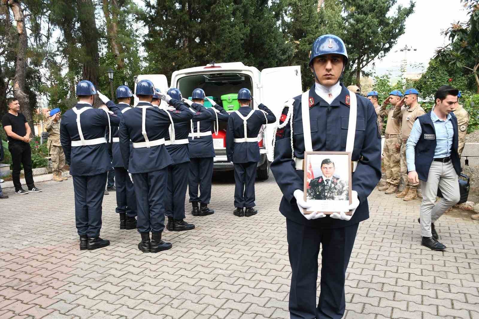 kansere karsi mucadelesini kaybeden uzman cavus son yolculuguna ugurlandi 4 43AZK6cN