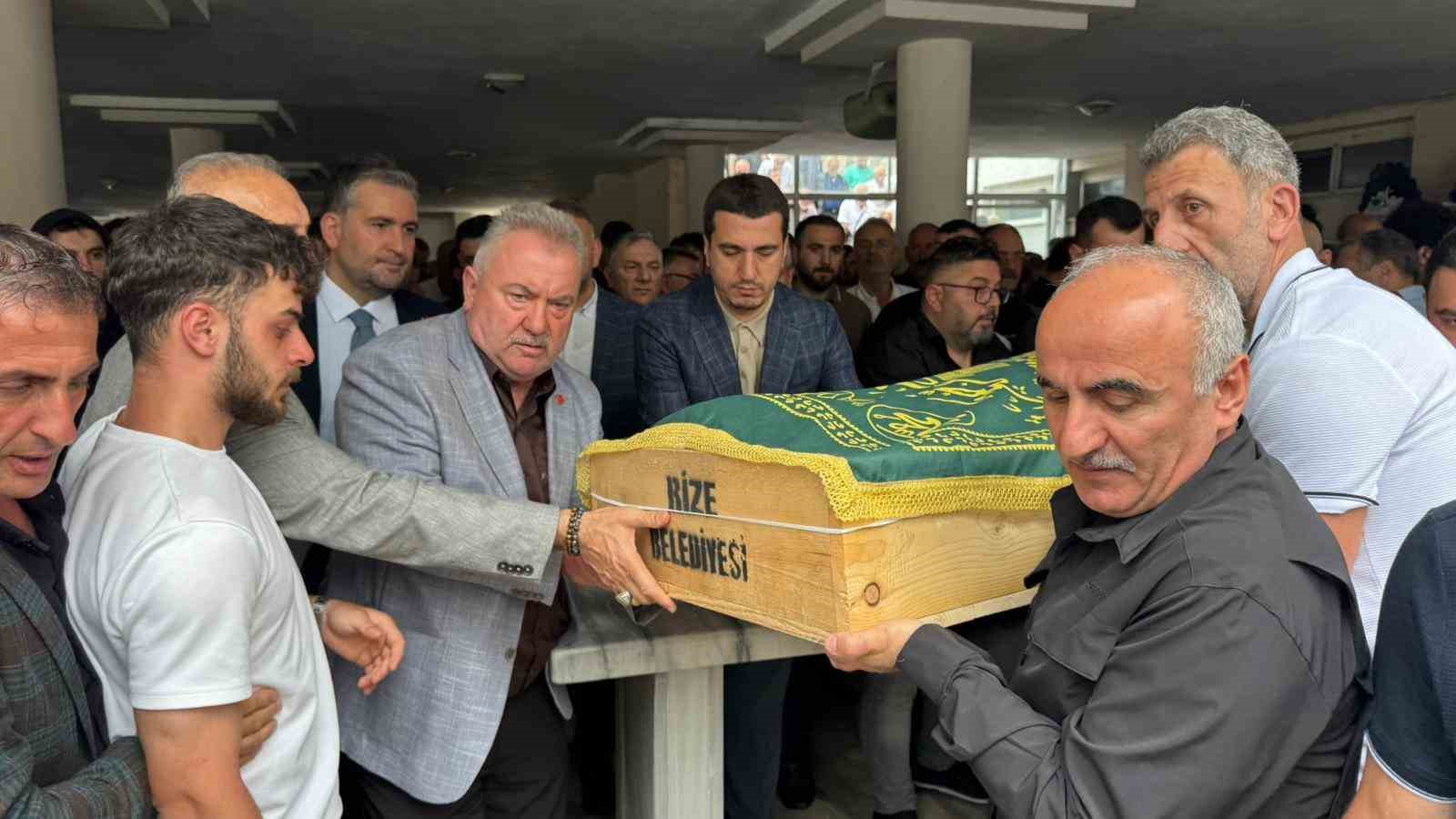 kansere yenik dusen ilce baskani son yolculuguna ugurlandi 0 22R7gQCN