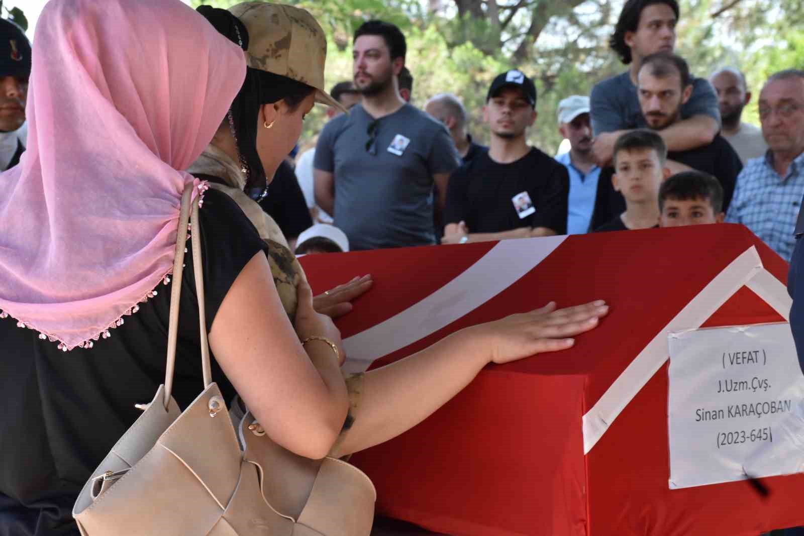 kansere yenik dusen uzman cavus askeri torenle son yolculuguna ugurlandi 0 L1bMIj76