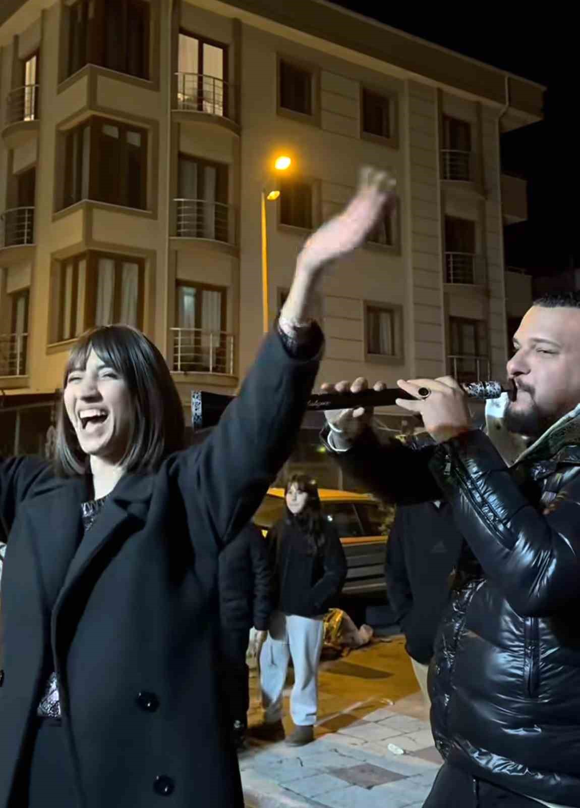 kanseri yendi davul zurna ile kutladi 0 L37Cq7lO