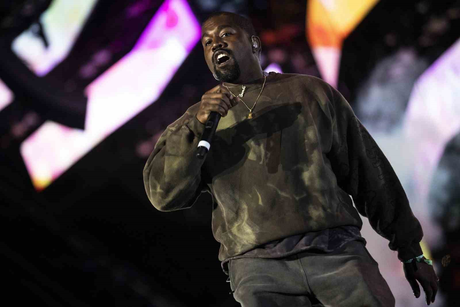 kanye westten dunya rekoru 150 milyonluk sahnede 100 bin kisiye konser verecek 0 XwaTYKD9