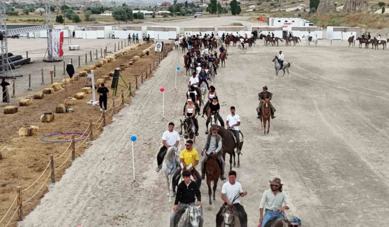 kapadokya-at-festivali-basladi-bG9qDFyB.jpg